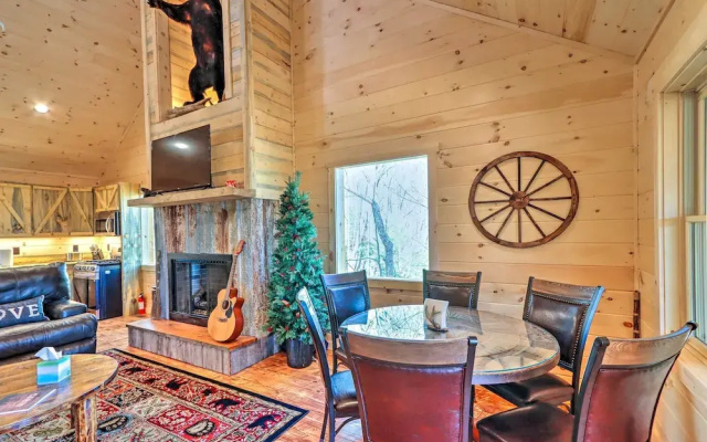 Luxury Cabin Vacation Rental in Mineral Bluff