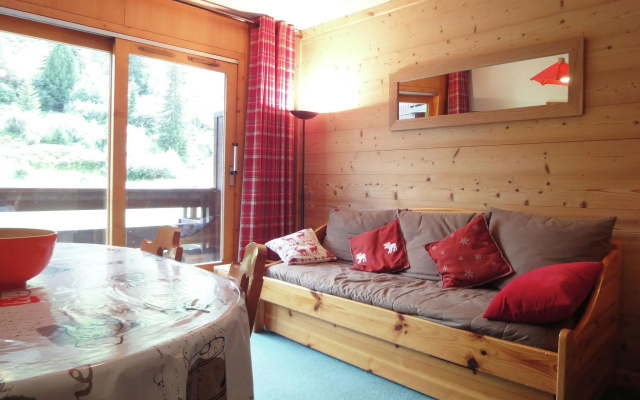 Hilltop Apartment in Méribel with Balcony to enjoy Views