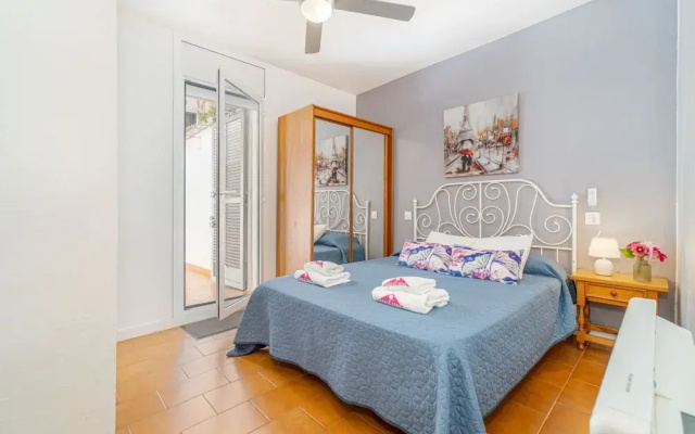 Apartment in Empuriabrava Near Beach