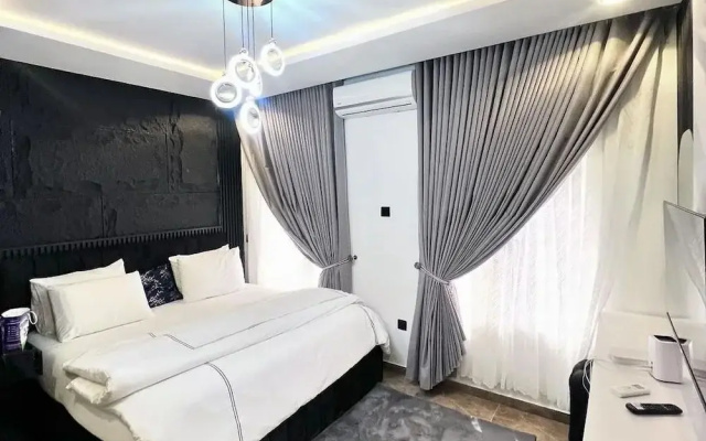 Marcliff Apartments