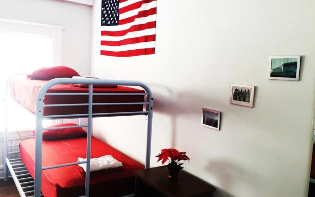 Simple Hostel