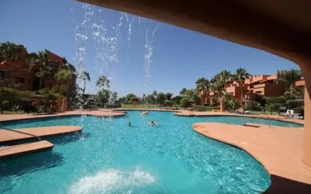 Sotoserena Tropical Flat- sleeps4