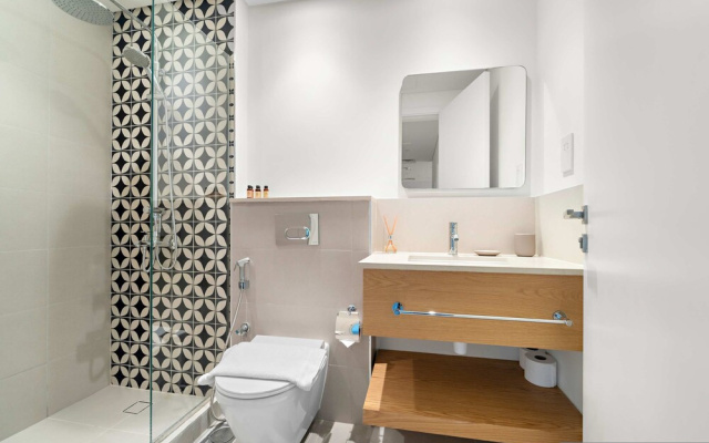 Silkhaus Cozy 2 BR Full Amenities