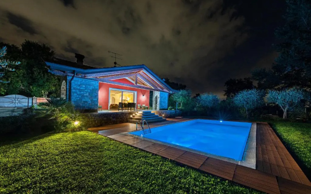 Villa Marina con piscina by Wonderful Italy
