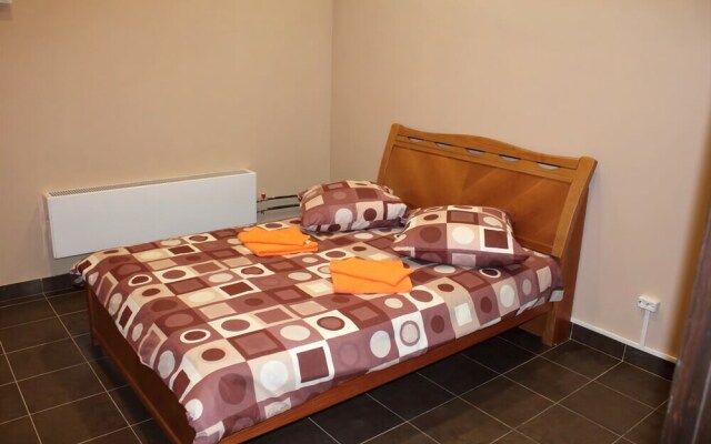 Bereg Angaryi Hostel