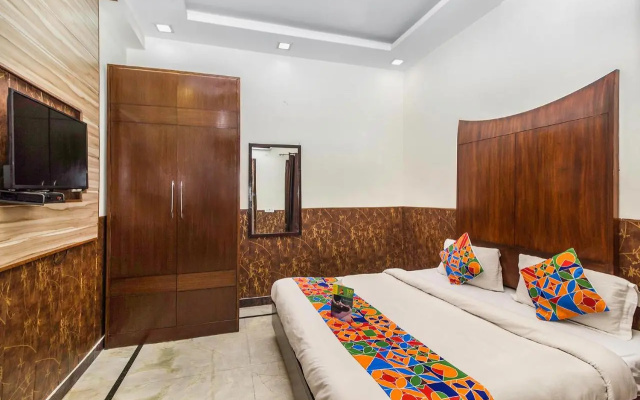 Fabhotel Jindal Palace