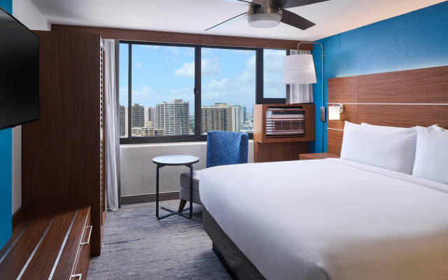 Holiday Inn Express Waikiki