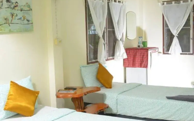 Huaykhakhaeng Country Home Resort