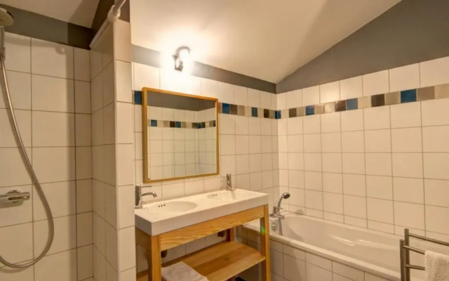 Gîte Saint-Just-la-Pendue, 3 pièces, 4 personnes - FR-1-496-51