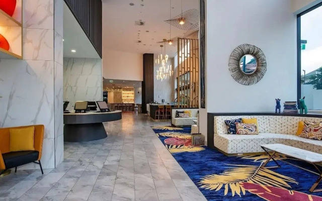 Surfers Paradise 2-bed Near Beach With Pool & Gym
