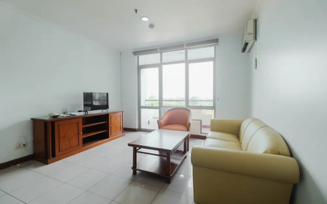 Fully Furnished and Cozy 2BR at Pondok Klub Villa Apartment
