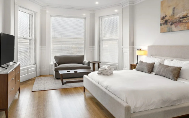 Charlesgate Suites