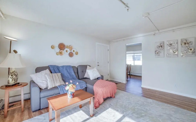 Anchorage Retreat, Walk to Dining & Entertainment