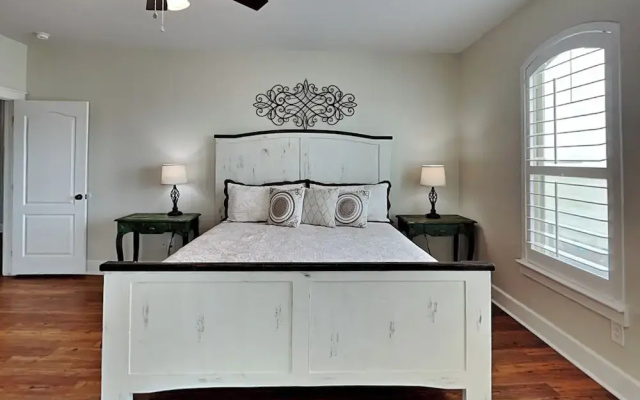 Casa Blanca by Miss Kitty’s