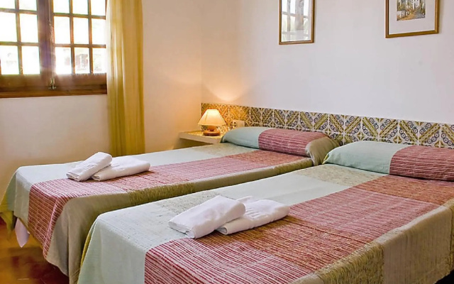 Son Bou Gardens Apt 2 Dorm - Two Bedroom No.9