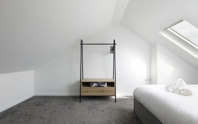 Modern Central Laines 2 Bed In The City