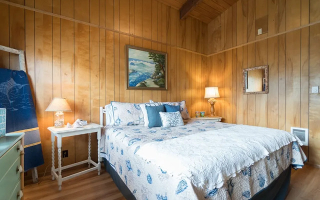 Neptune Hideaway 3 Bedrooms 1.5 Bathroom Home