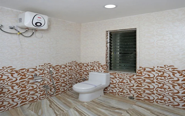 OYO 9855 Hotel Royal Suites