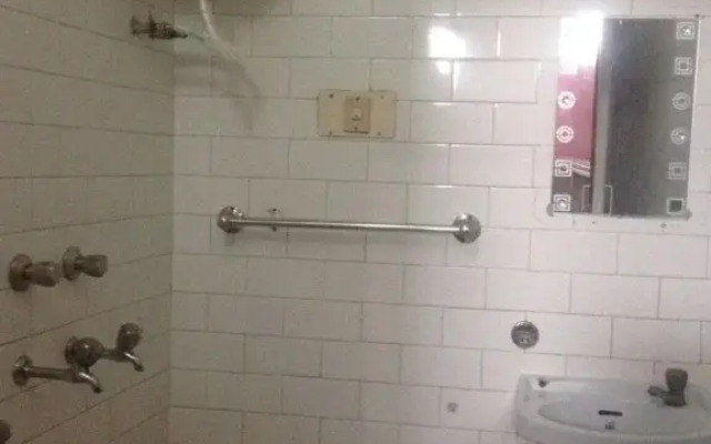 Hotel Emerald Heights