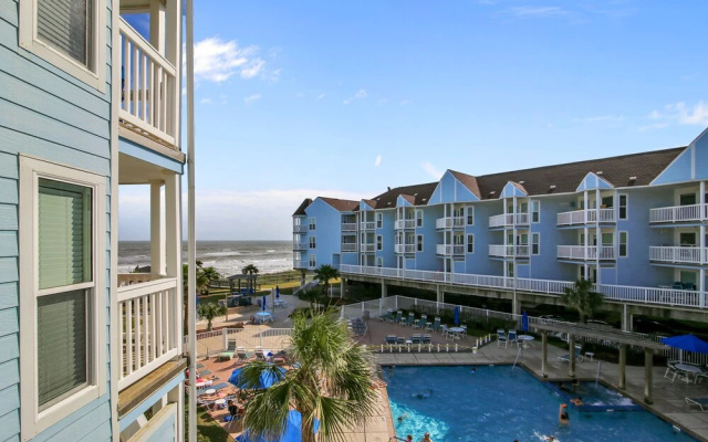 Seascape 2207 1 Bedroom Apts by RedAwning