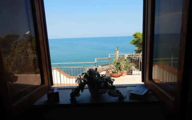 House Terrace on the sea