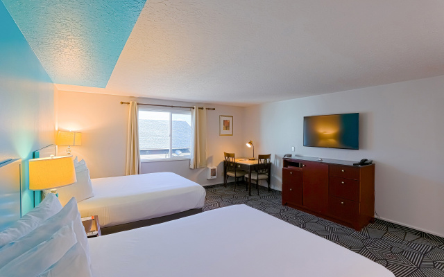Coast River Inn by OYO Seaside