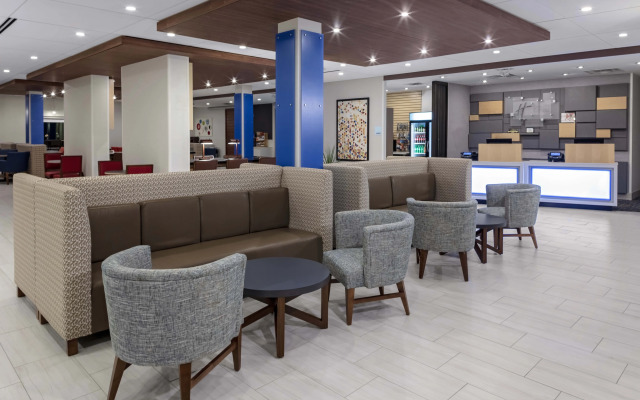 Holiday Inn Express & Suites Madison by IHG