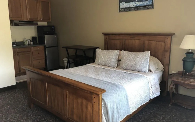 Bird Creek Motel