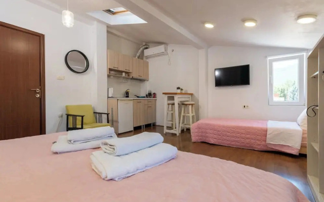 White and Wood Boutique Hotel