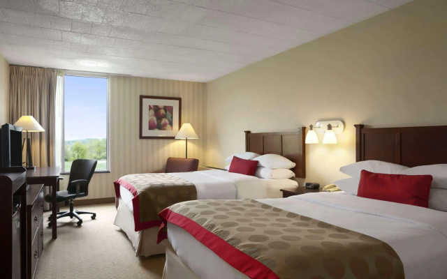 Ramada Greensburg