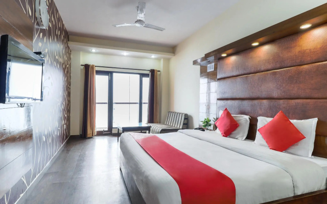 OYO 7251 Hotel Palazzo