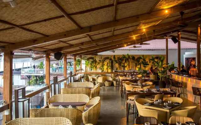 Stone Wood Beach Resort & SPA