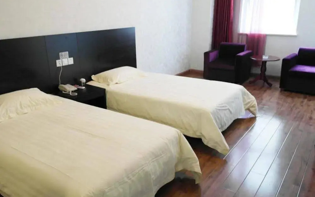 City 118 Chain Hotel