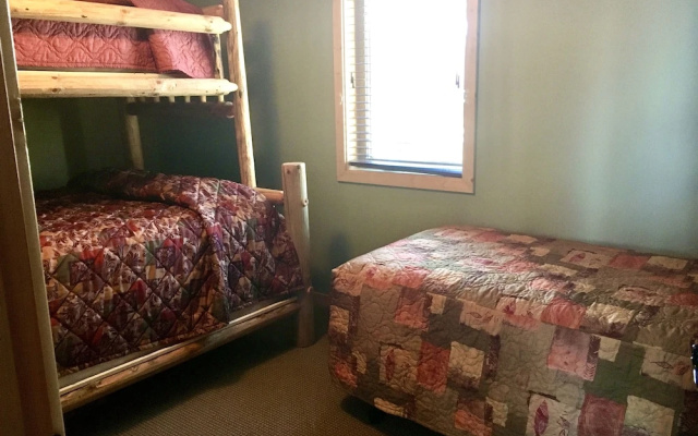 Sportsman's Lodge