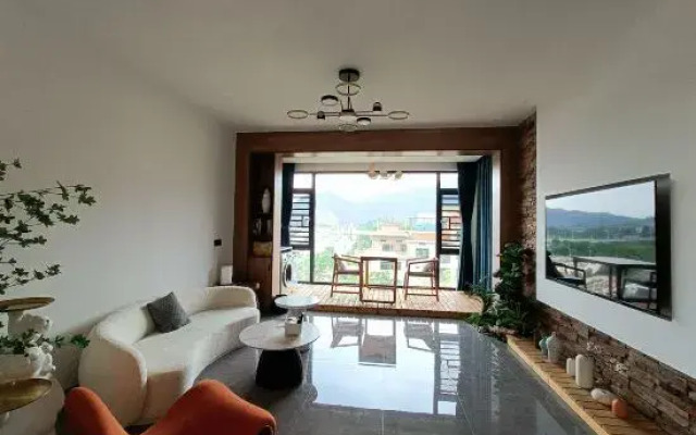 Dongjiang Lake Dongya Apartment