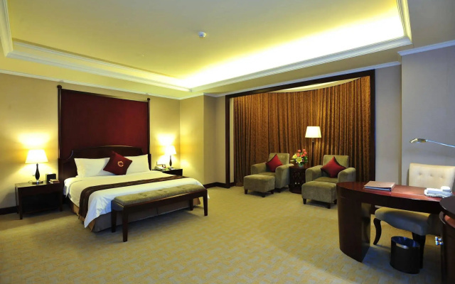 Royal Marina Plaza