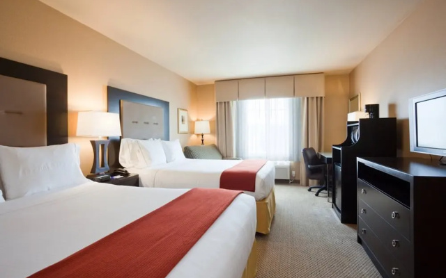 Holiday Inn Express & Suites Bonham