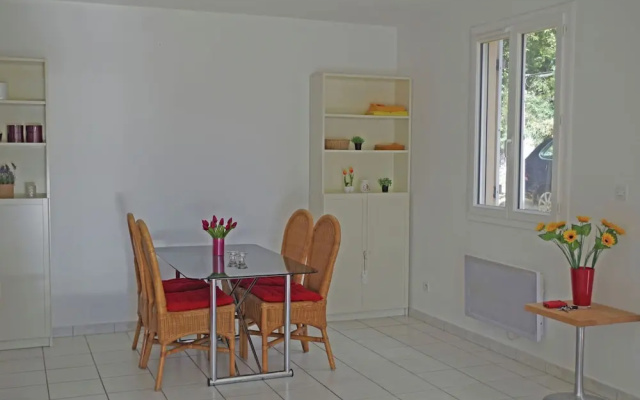 Spacious Villa in Aups With Swimming Pool