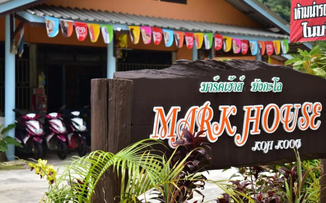 Mark House Bungalow