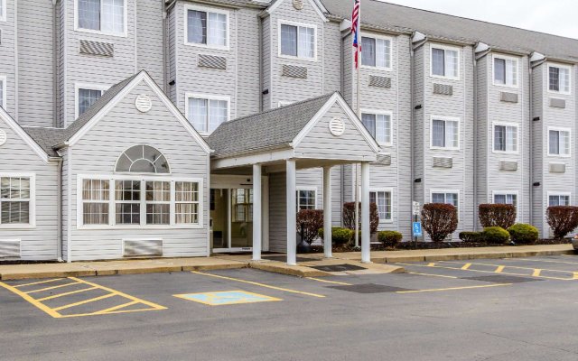 Quality Inn & Suites North Lima - Boardman in Boardman, United States of America from 98$, photos, reviews - zenhotels.com hotel front