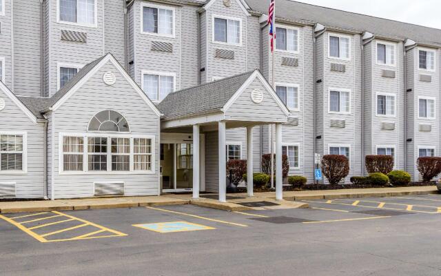 Quality Inn & Suites North Lima - Boardman in Boardman, United States of America from 97$, photos, reviews - zenhotels.com hotel front