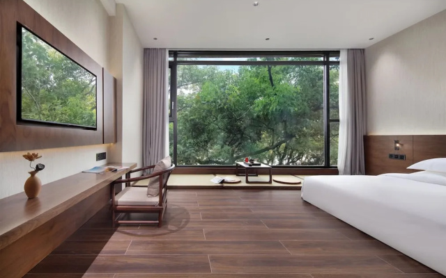 Riverside Wing Hotel Guilin