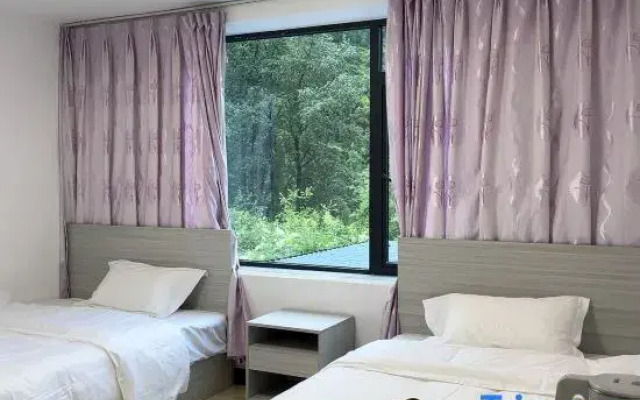 Siguniang Mountain Linxi Yashe Homestay (Shuangqiao Valley Scenic Area)