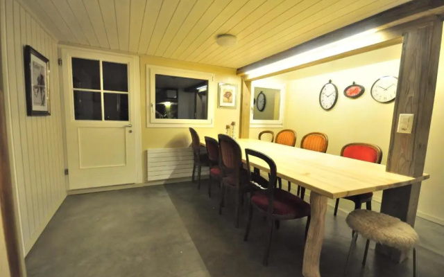 Lakeview Family Apartment