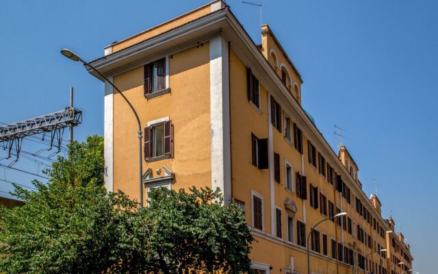 Отель Crossroad Hotel Италия, Рим - отзывы, цены и фото номеров - забронировать отель Crossroad Hotel онлайн вид на фасад