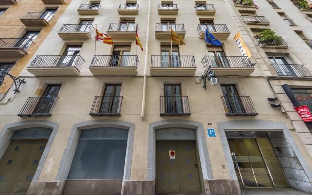 Отель Hostal Operaramblas Барселона вид на фасад