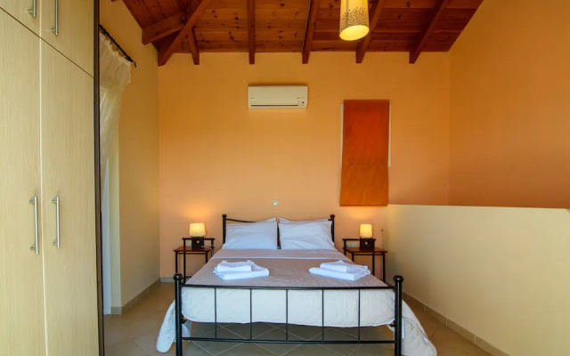 Kyparissia Garden Retreat - Spacious Duplex