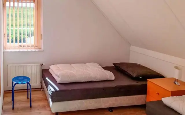 Bungalow in Breskens Near Waterfront Beach