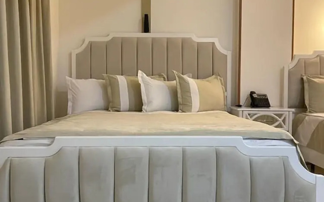 Отель Luxin