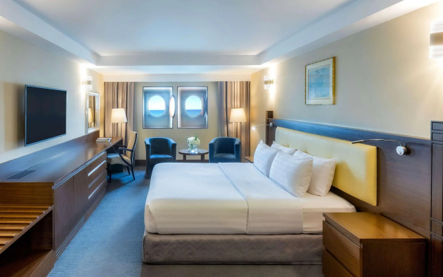 Queen Elizabeth 2 Hotel by Accor